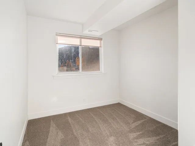 6188 E Hummingbird Pt, Huntsville, Utah 84317