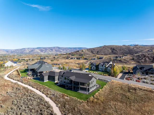 6188 E Hummingbird Pt, Huntsville, Utah 84317