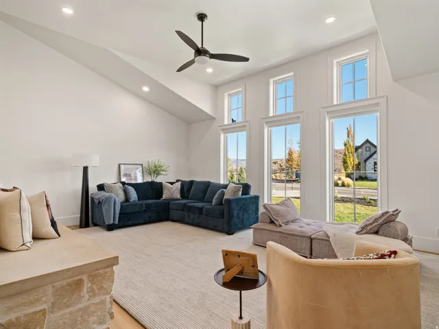 6188 E Hummingbird Pt, Huntsville, Utah 84317