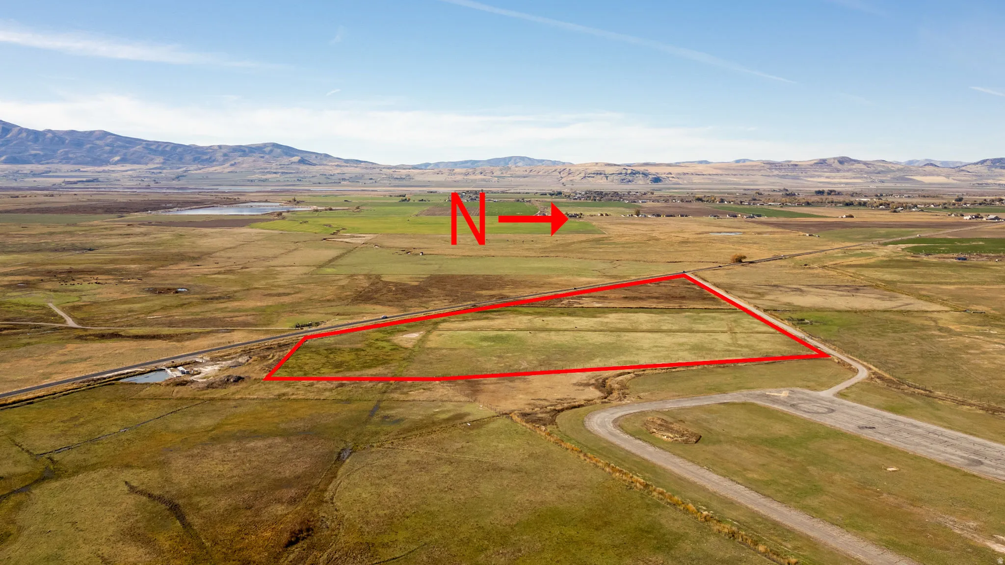 View of rural area featuring mountains and property boundaries highlighted