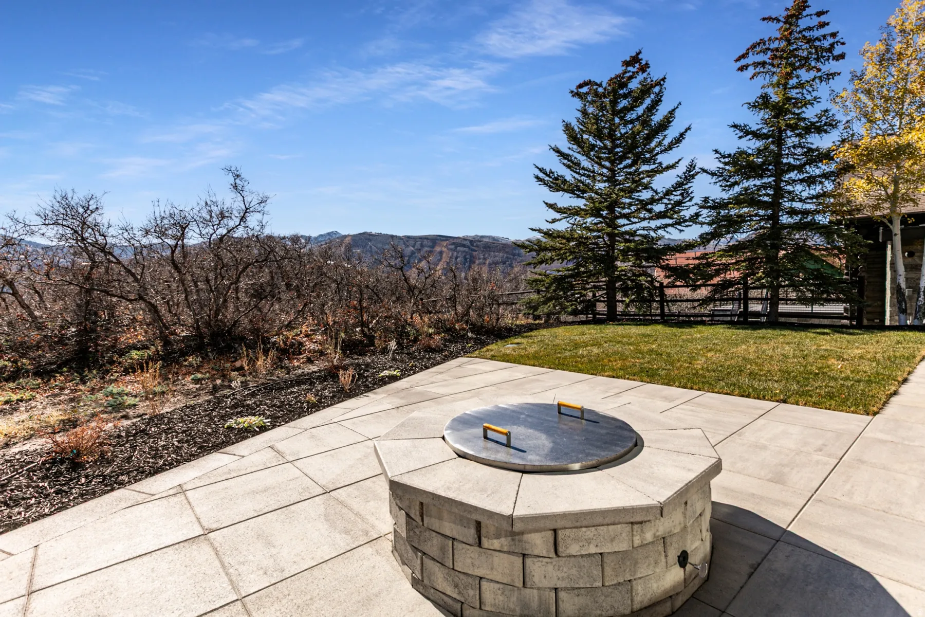 View of patio / terrace with a mountain view