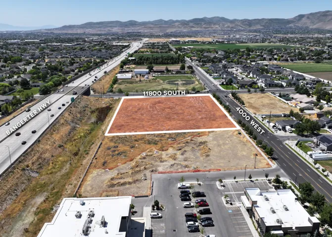 View of property location with a mountainous background and property parcel outlined