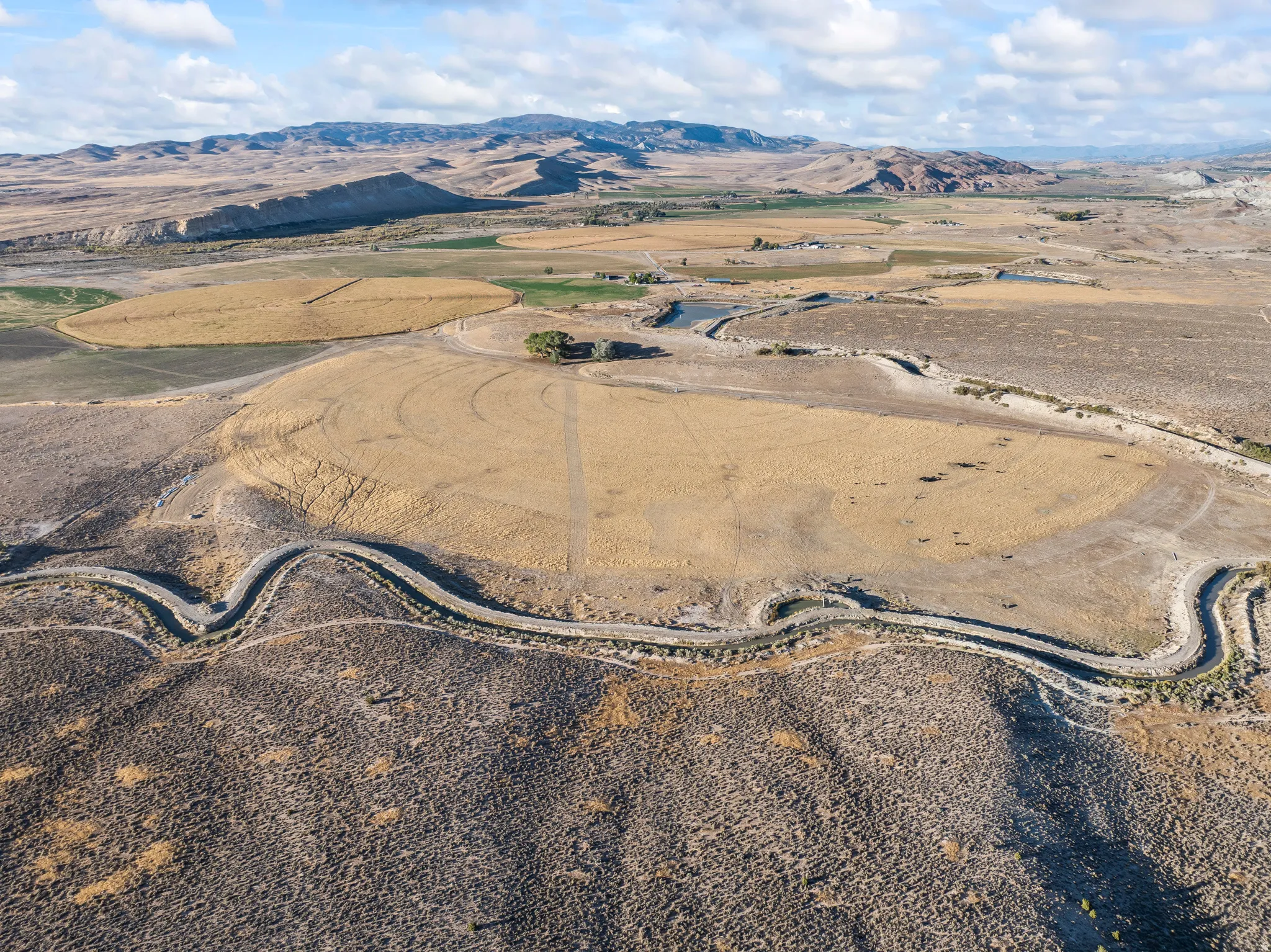 Aerial view of sparsely populated area featuring mountains