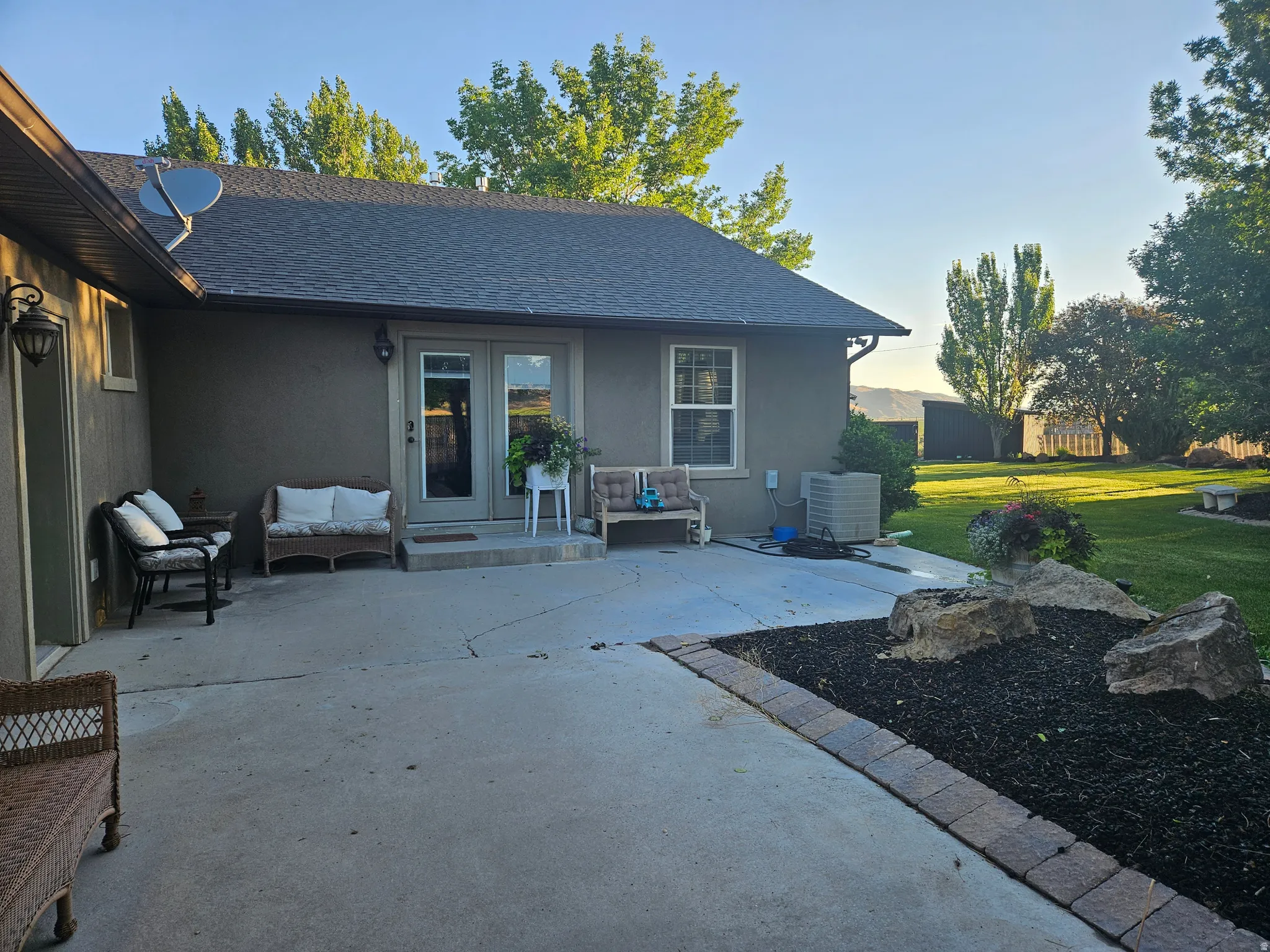 View of patio with outdoor lounge area