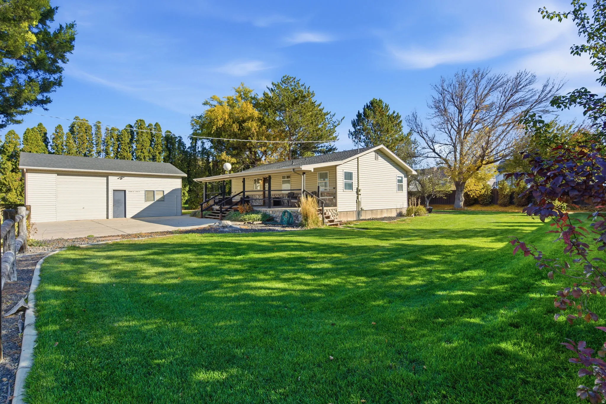 Side yard landscaping