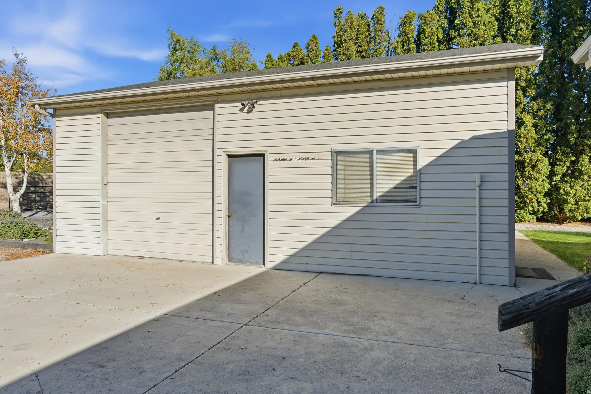 Detached garage and separate office space