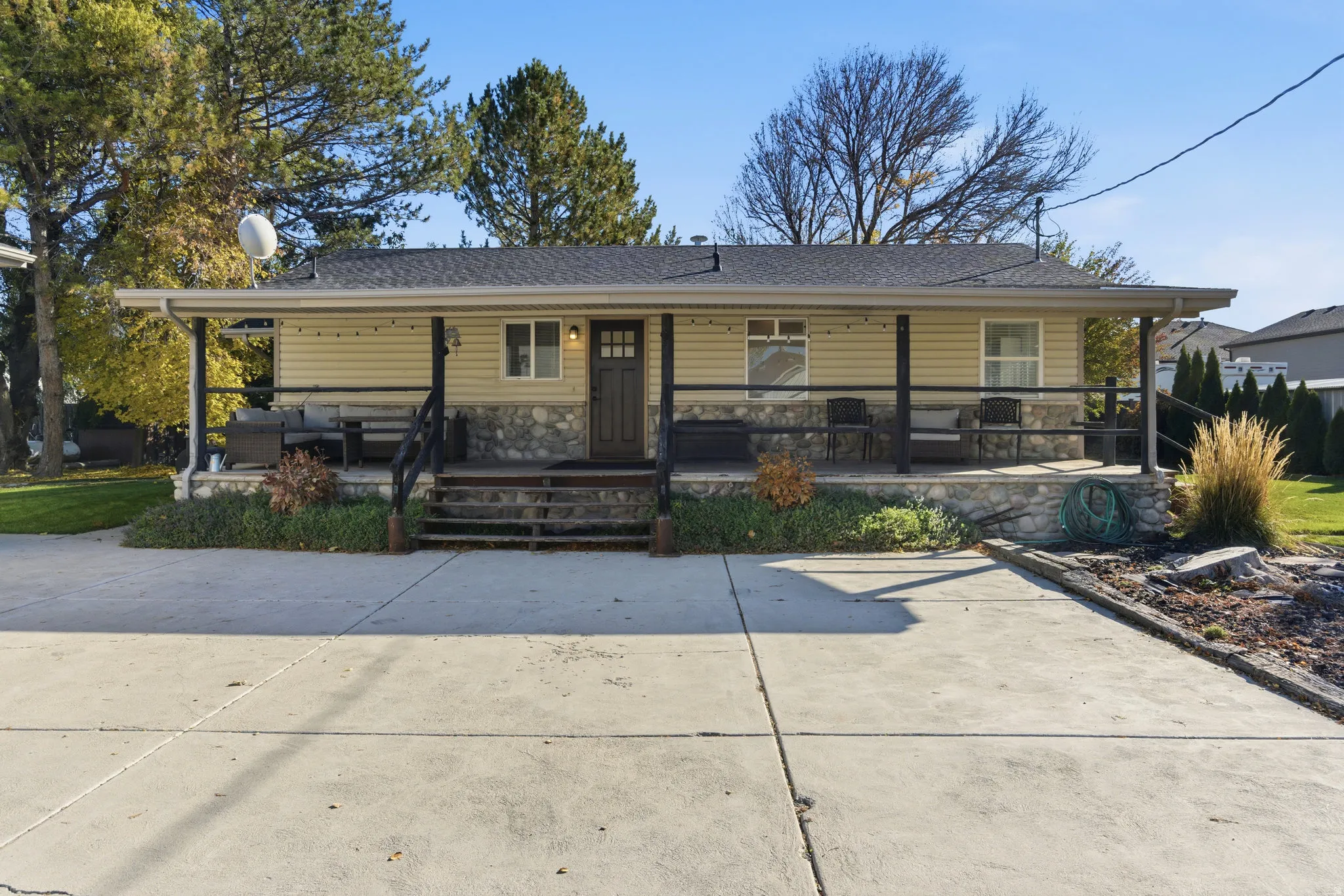 Rambler/ranch style home
