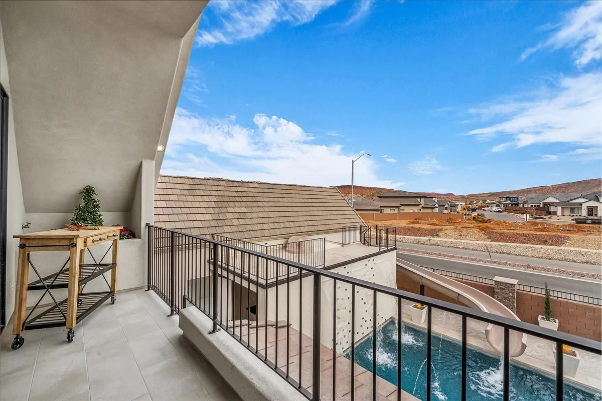 Balcony off bedroom