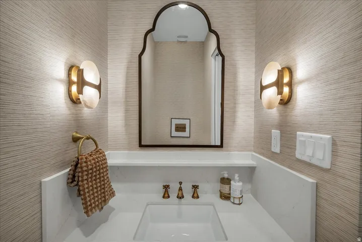 Powder bath