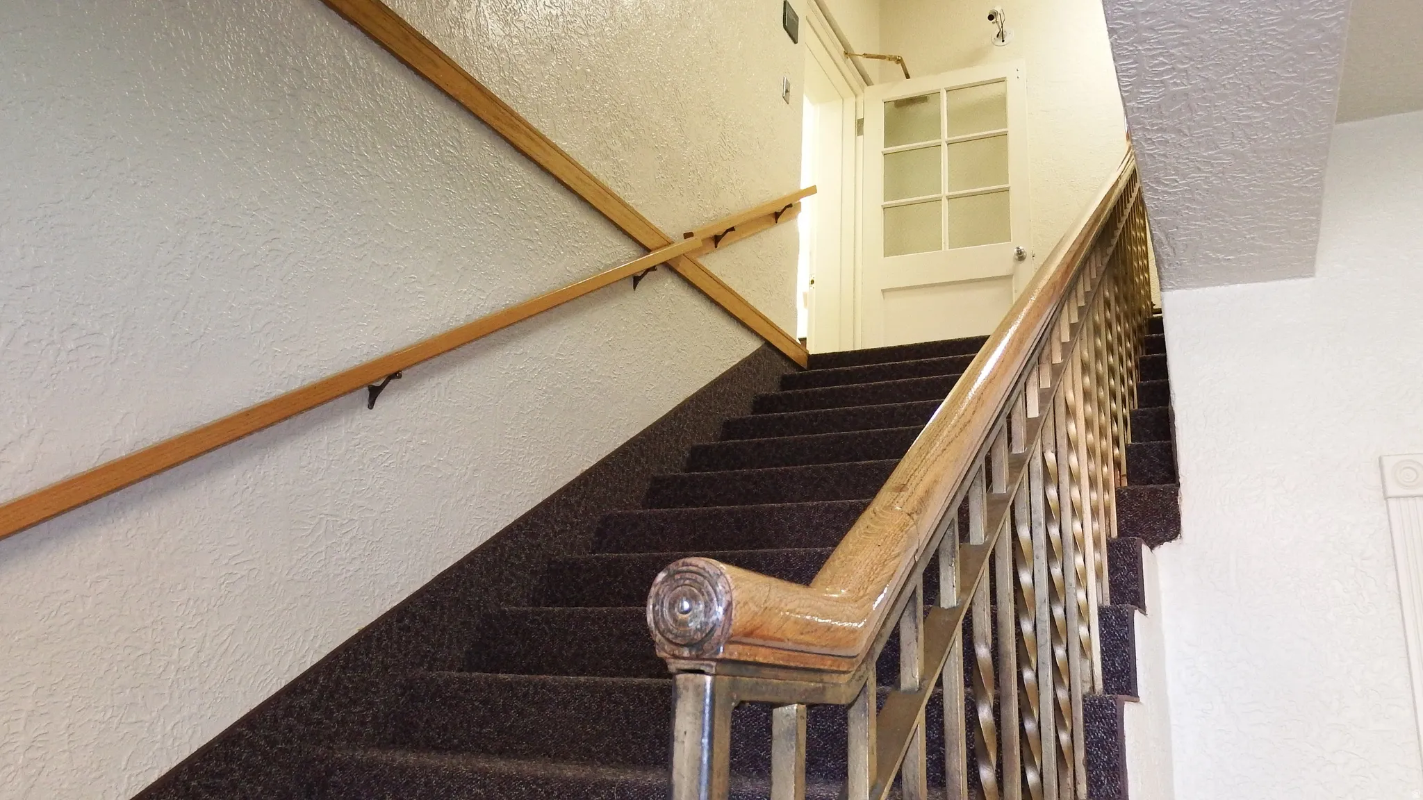 Stairs with a textured wall