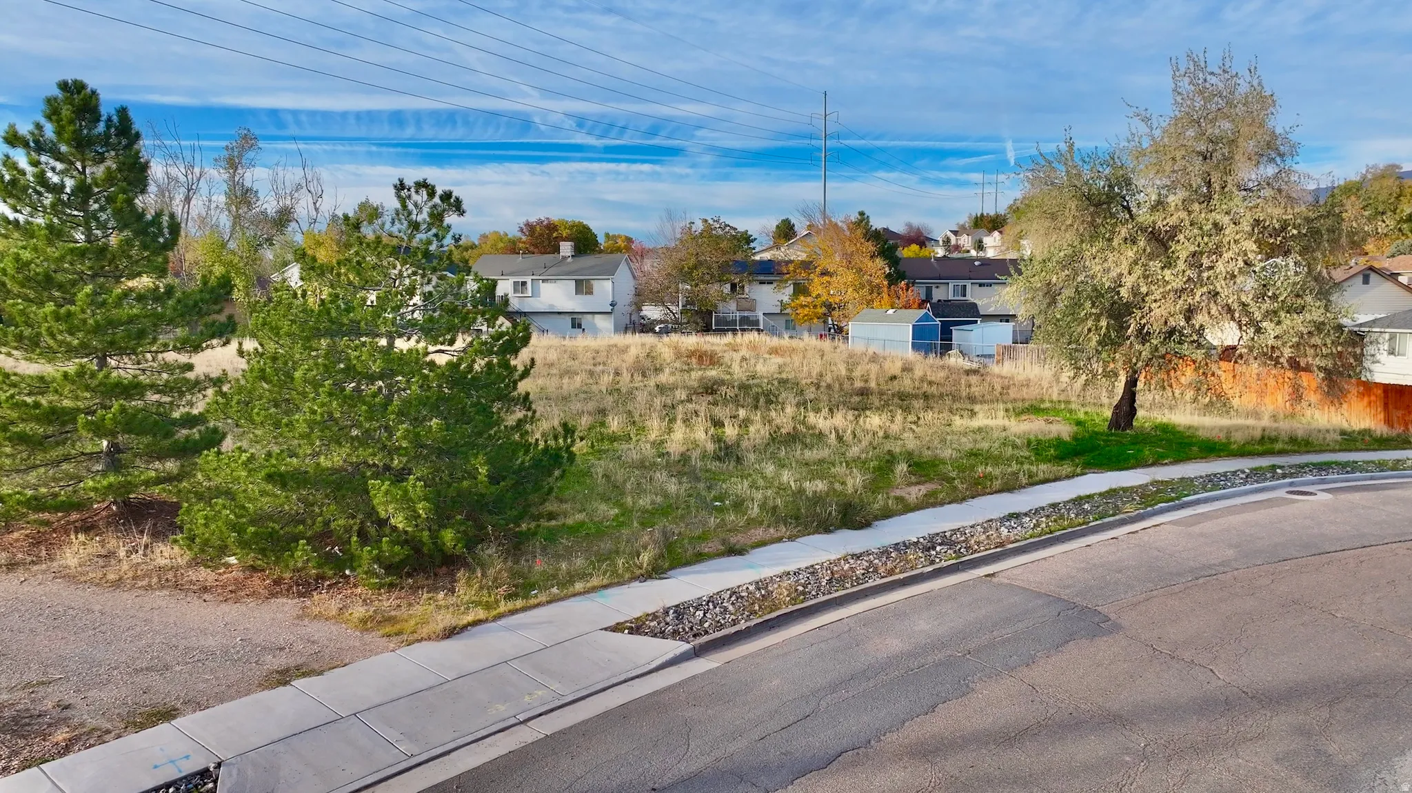 View of yard with a residential view