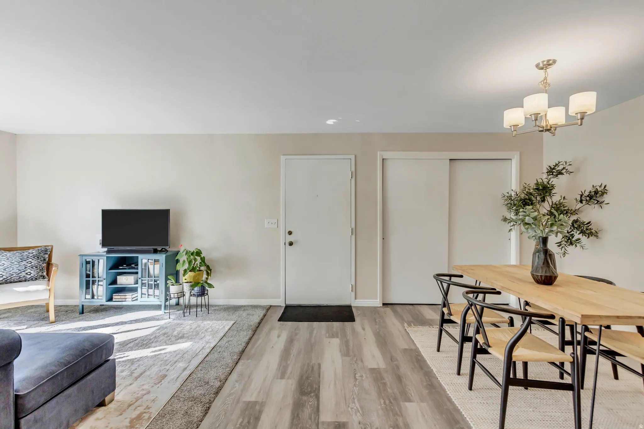Hallway looking into the dining and kitchen area