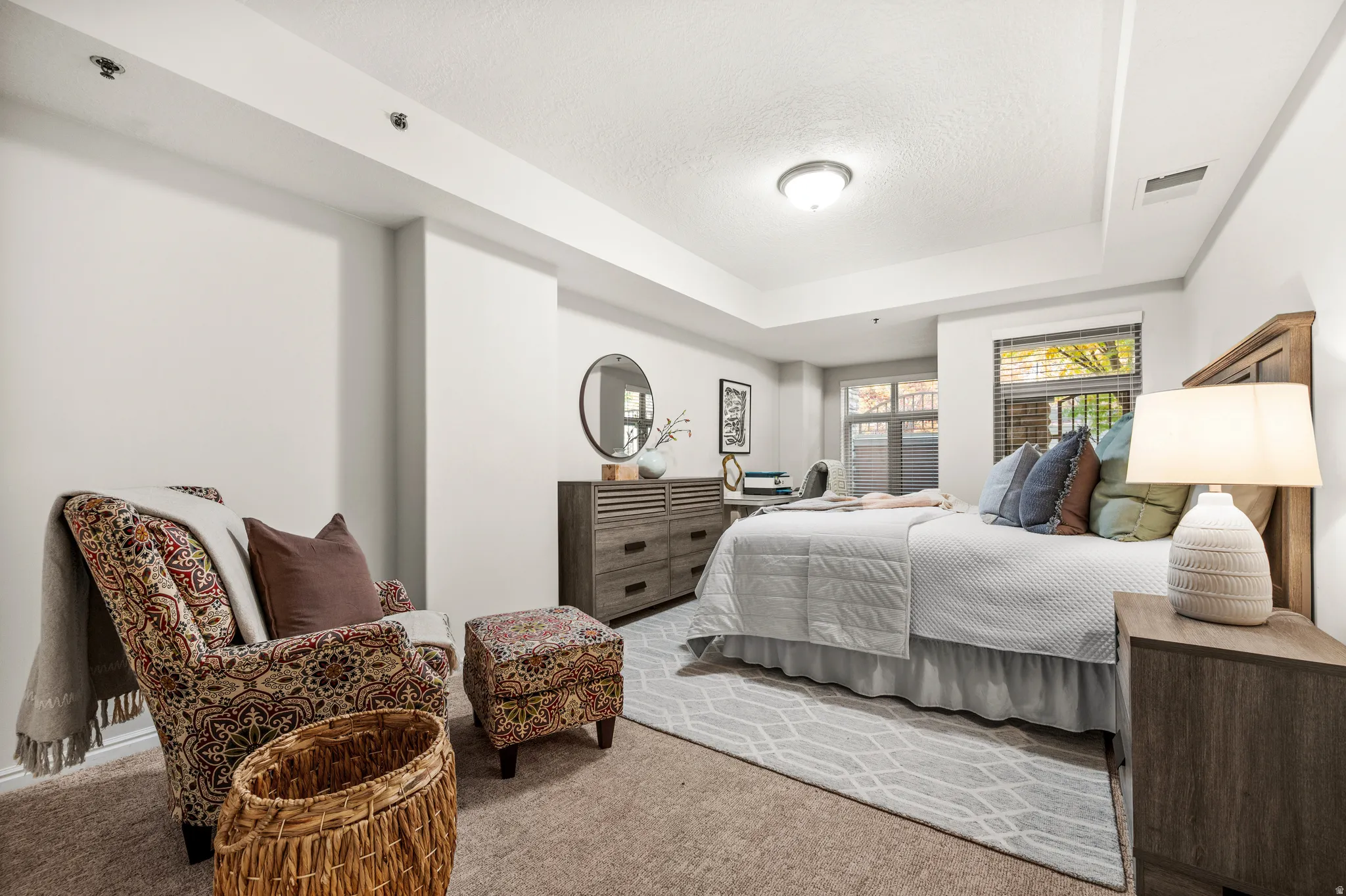Large main-floor guest suite with walk-in closet