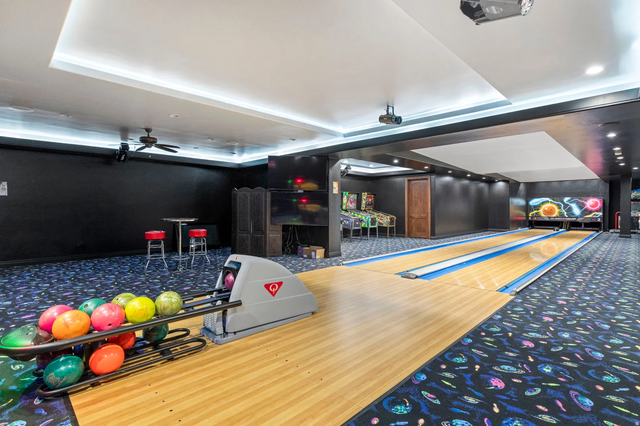 Recreation room with bowling