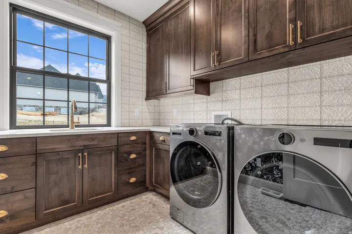 1301 S 1020 E, Salem, Utah 84653