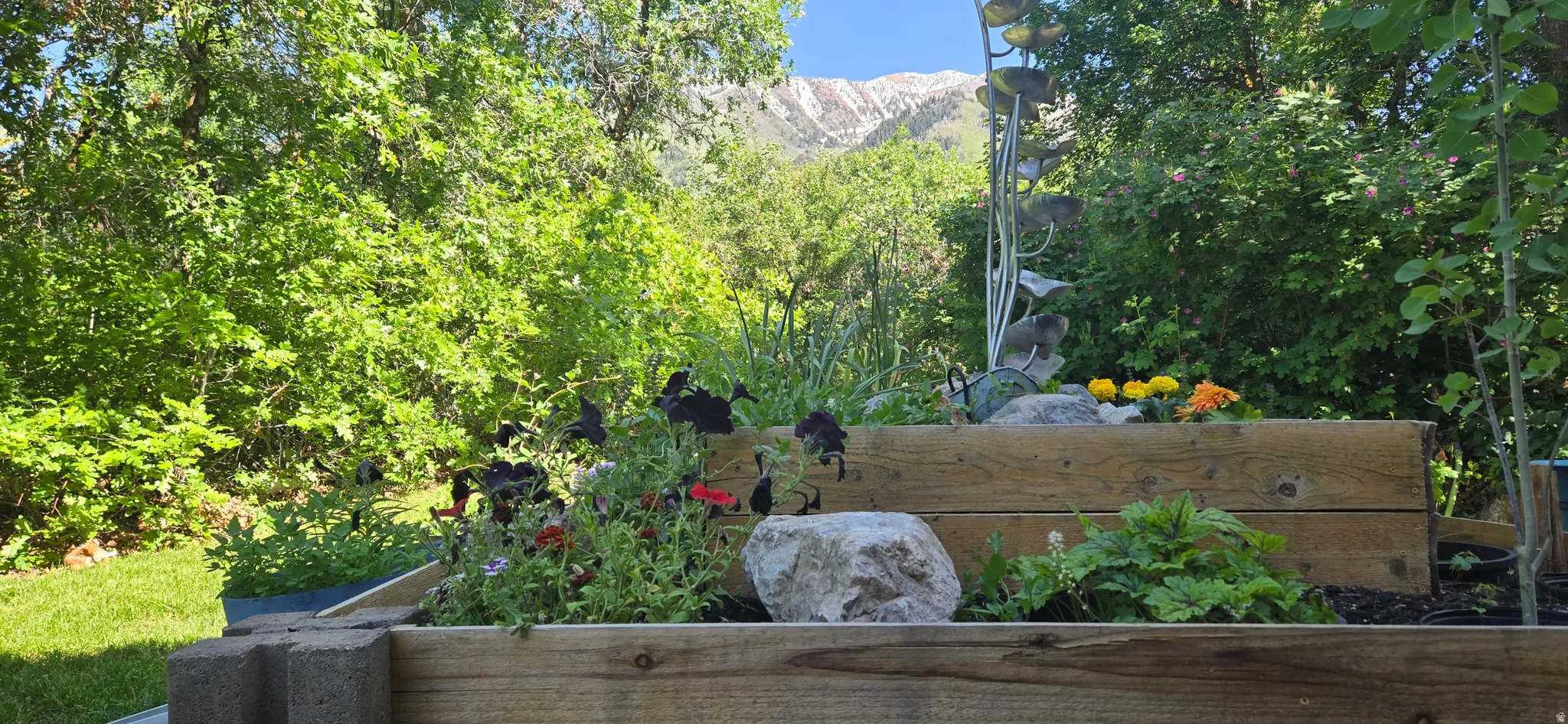 Exterior view of a mountain backdrop