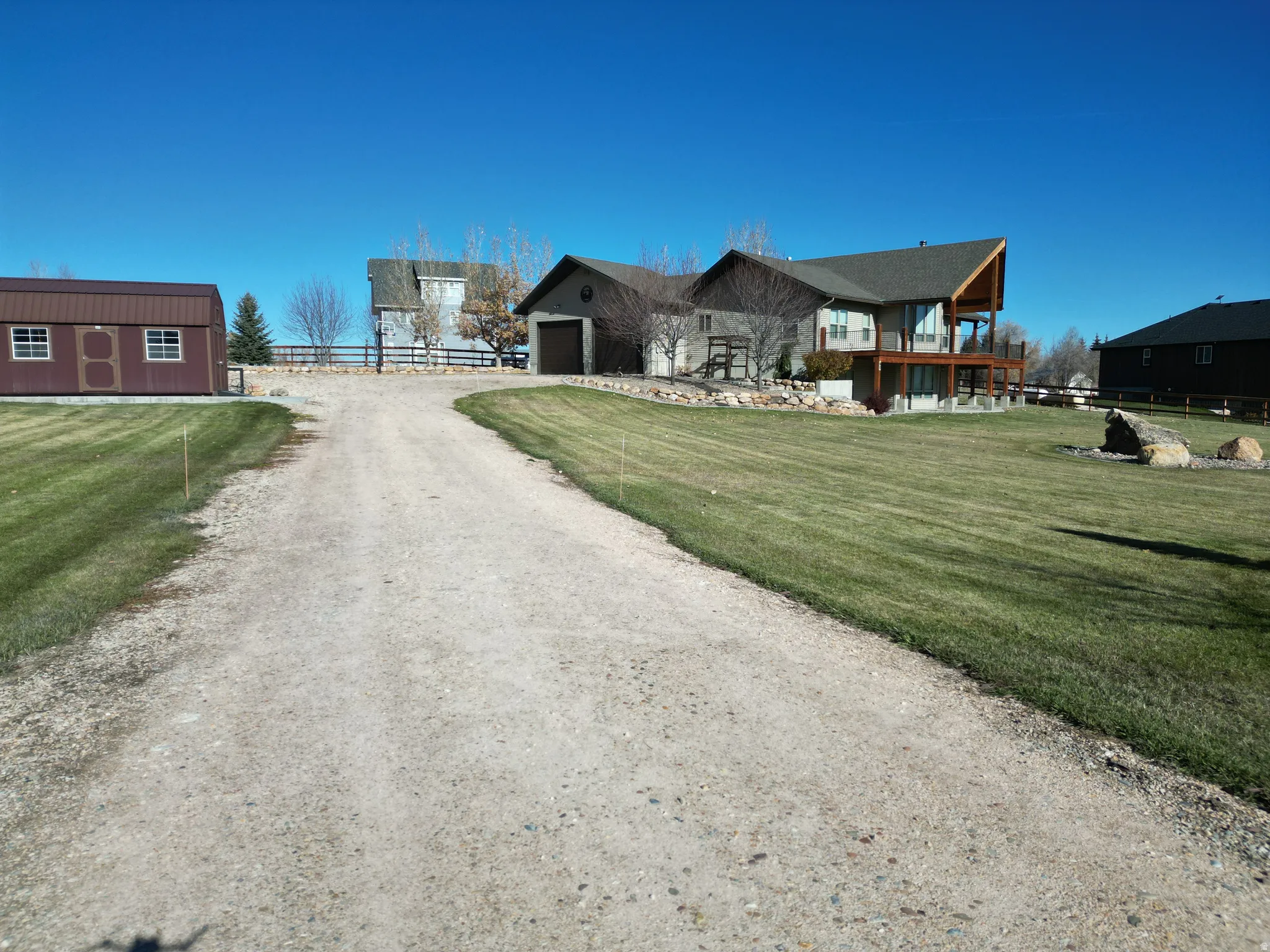 View of dirt / gravel road