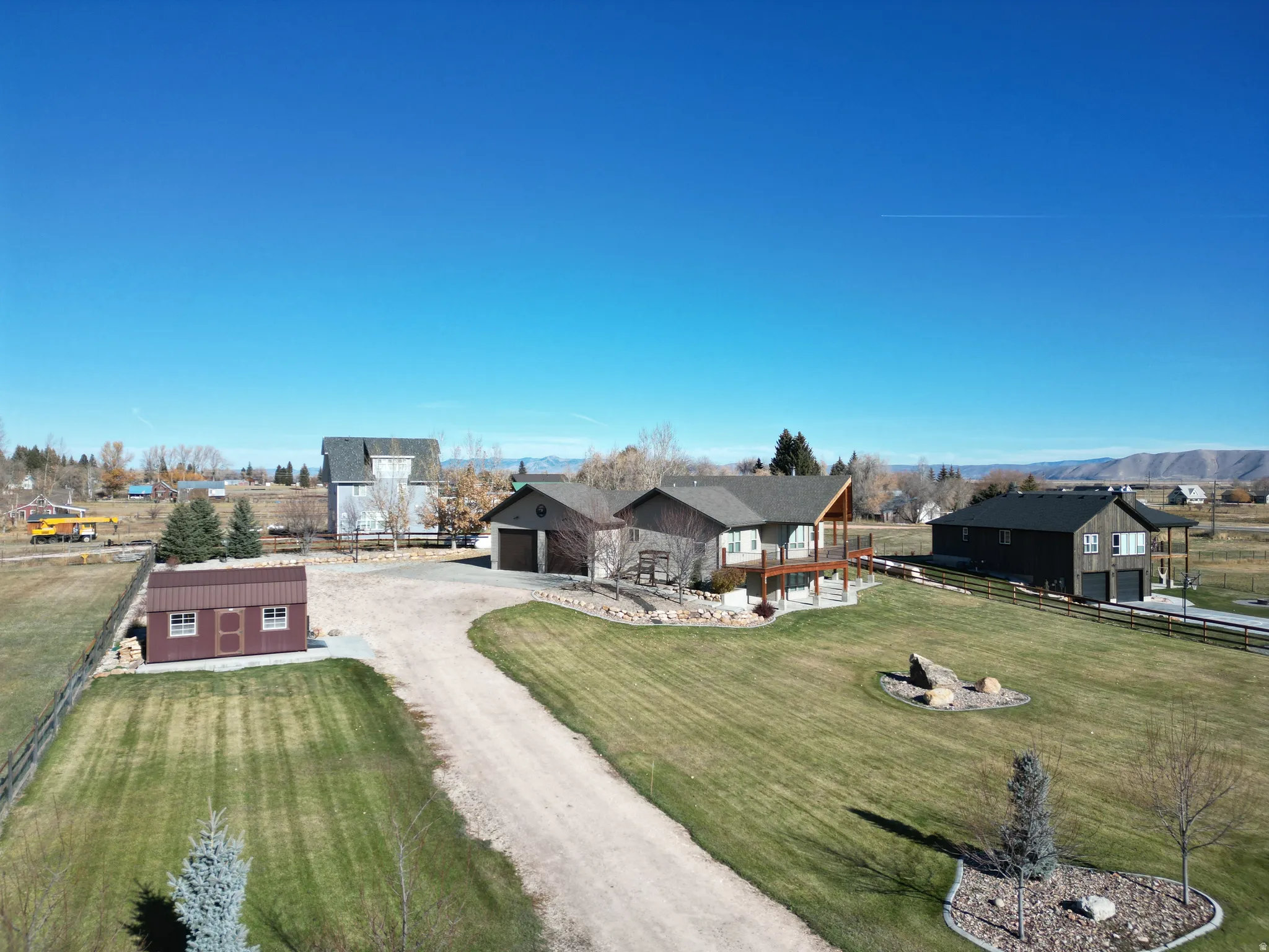 Aerial view of property and surrounding area
