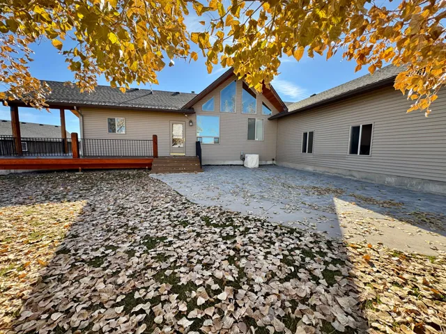 Side patio