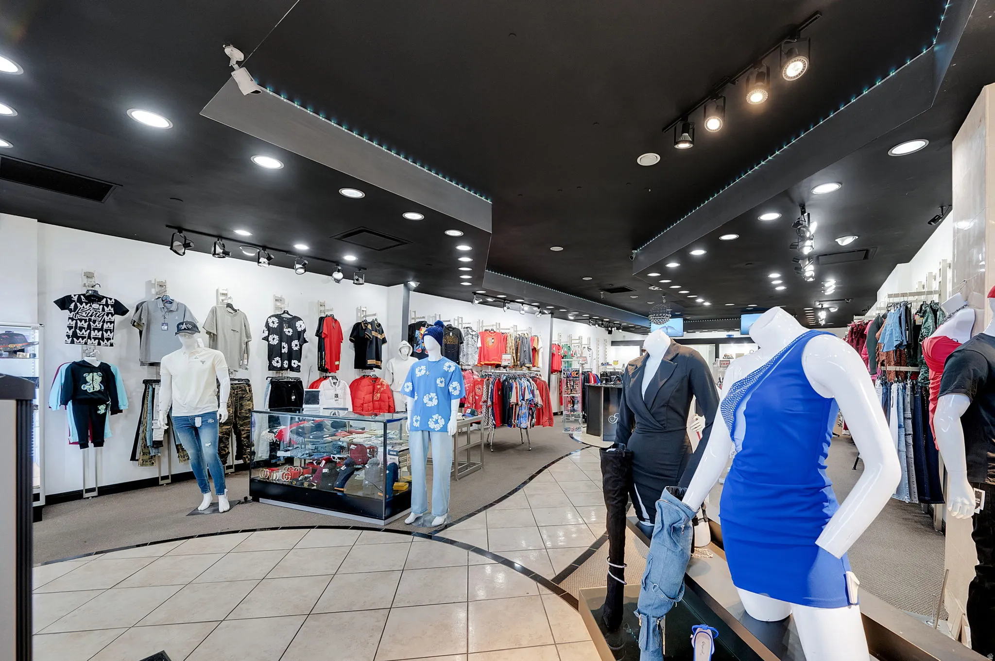 View of inside of Boutique with recessed lighting