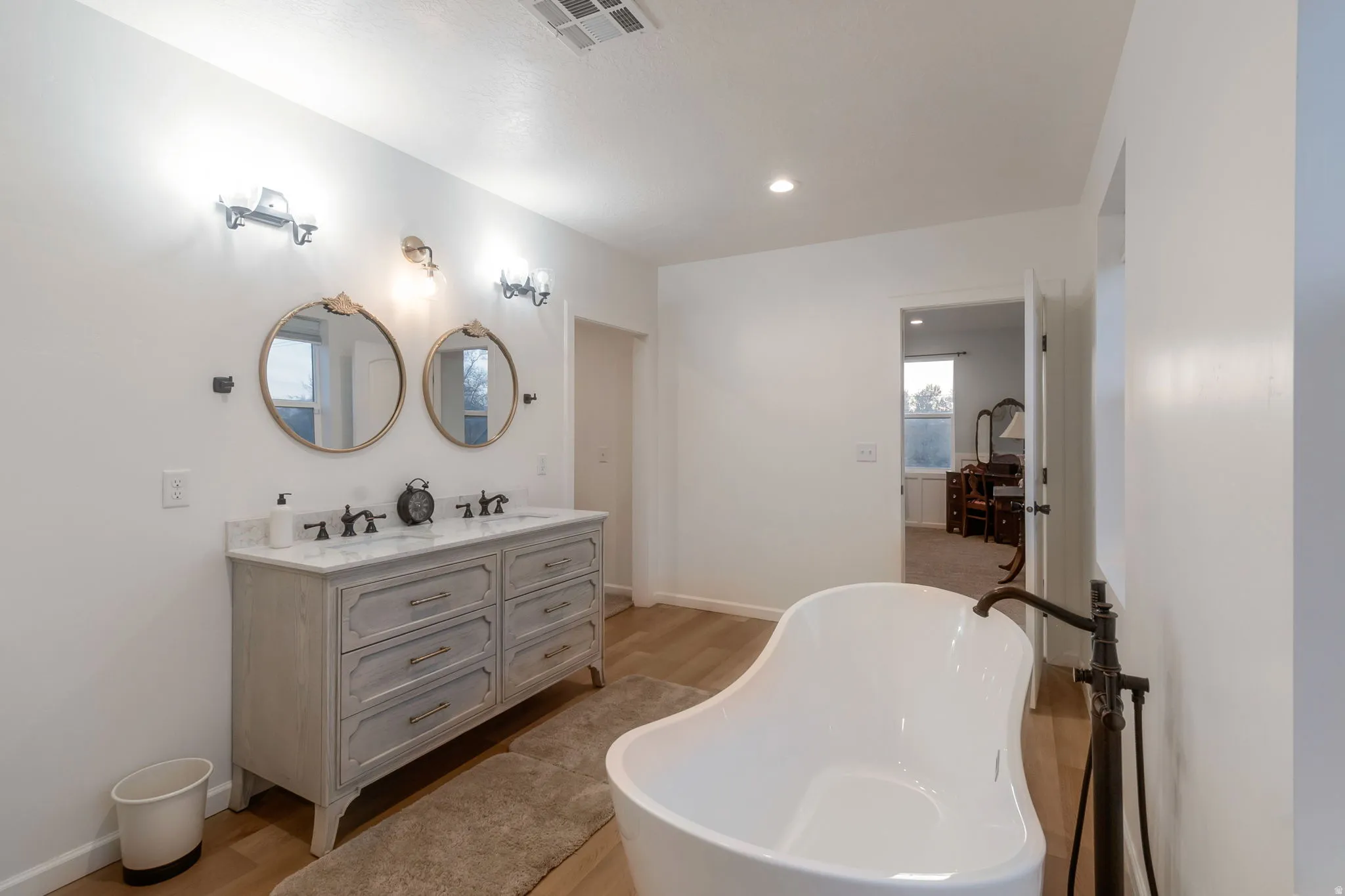 Master Bathroom, Double Sinks