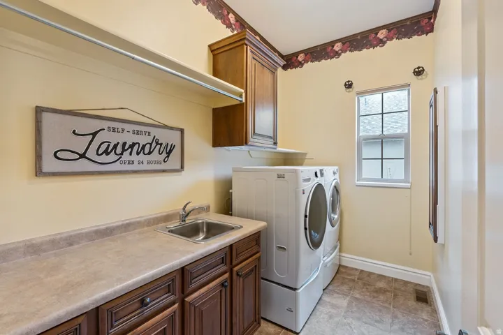 330 W Paradiso Ln, Centerville, Utah 84014