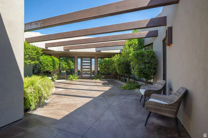 courtyard entry