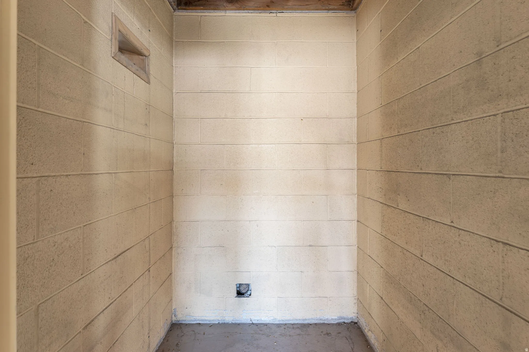 Interior space featuring concrete floors