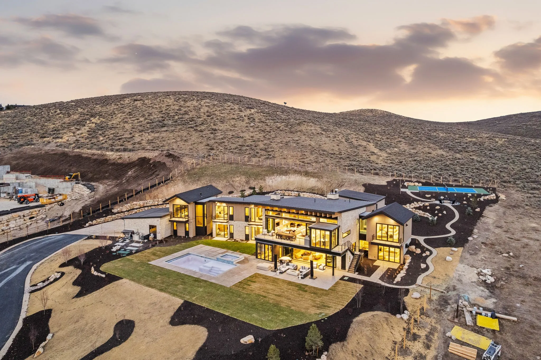 Aerial view of property and surrounding area