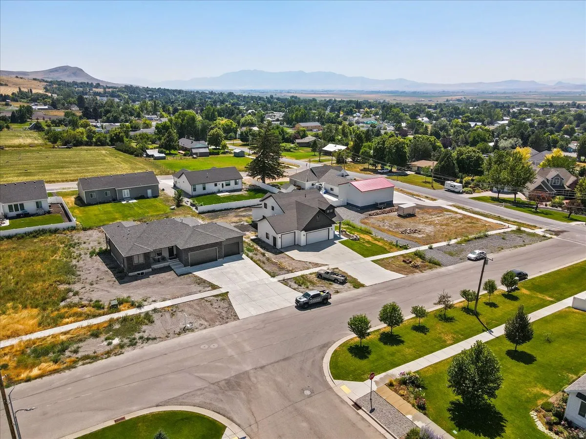 Aerial perspective of suburban area with mountains