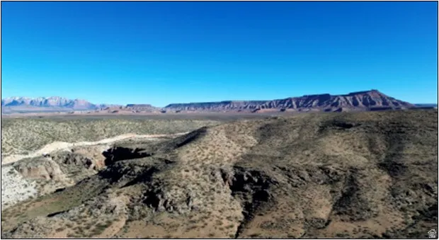 View of mountain background with a desert landscape