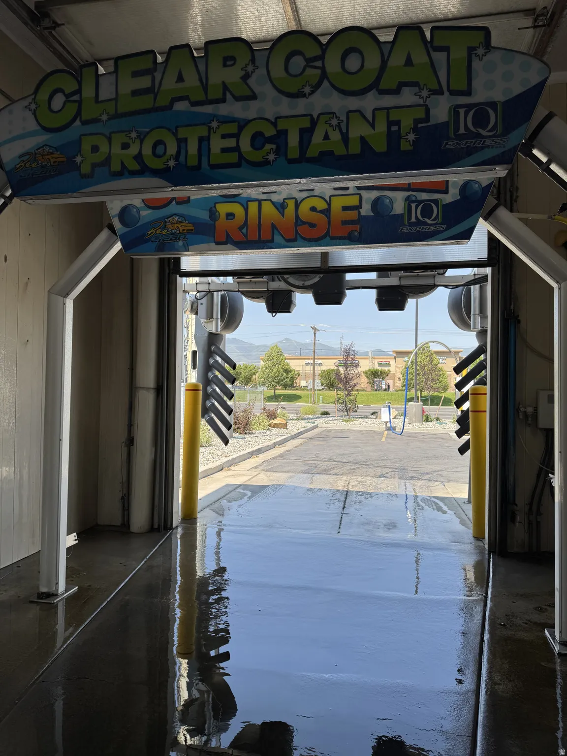 Garage with a mountain view