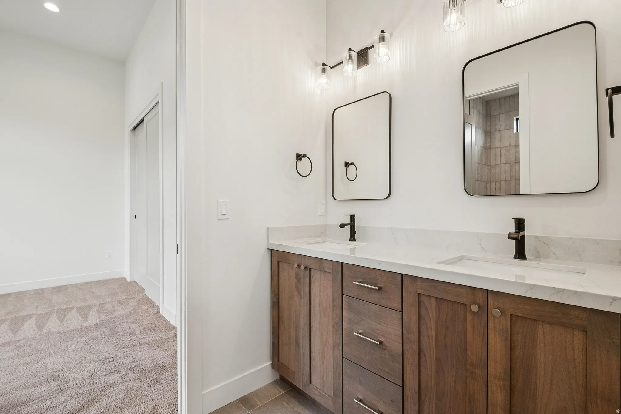 Dual entry jack/jill double vanity bathroom for bedroom #4 and #5
