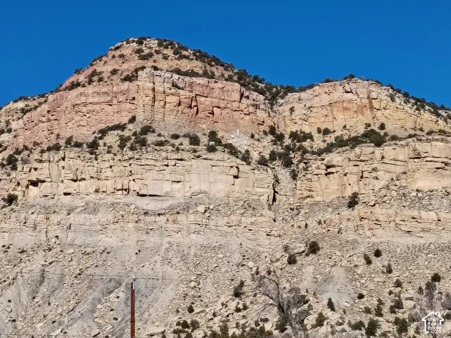 333 Denver Ave, East Carbon, Utah 84520
