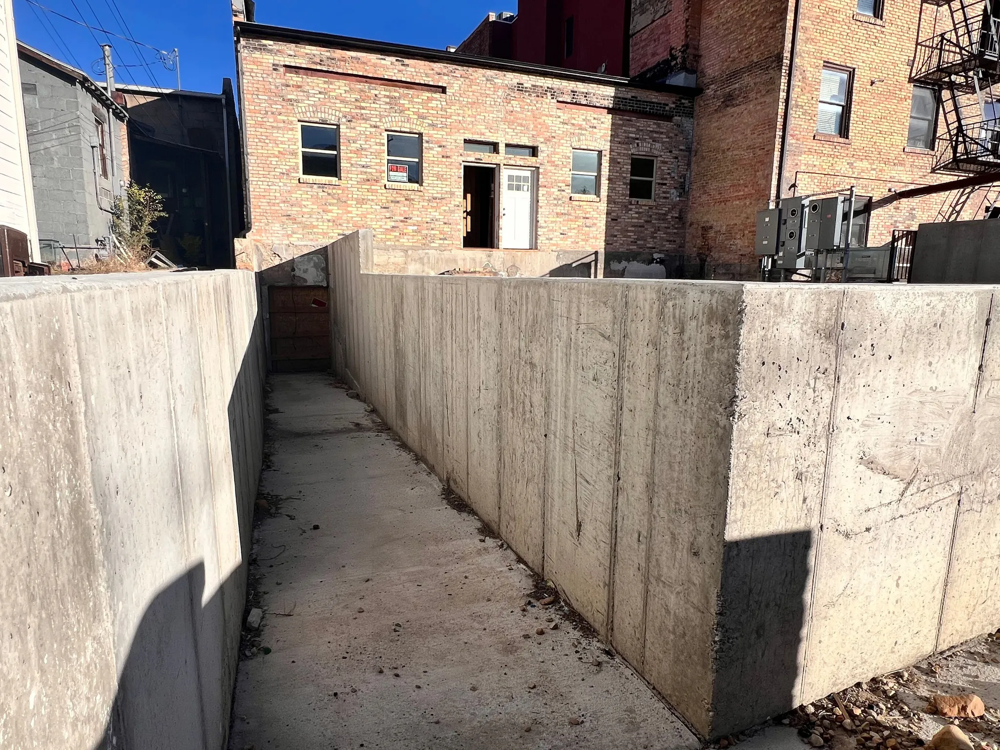 Rear exterior entry to basement