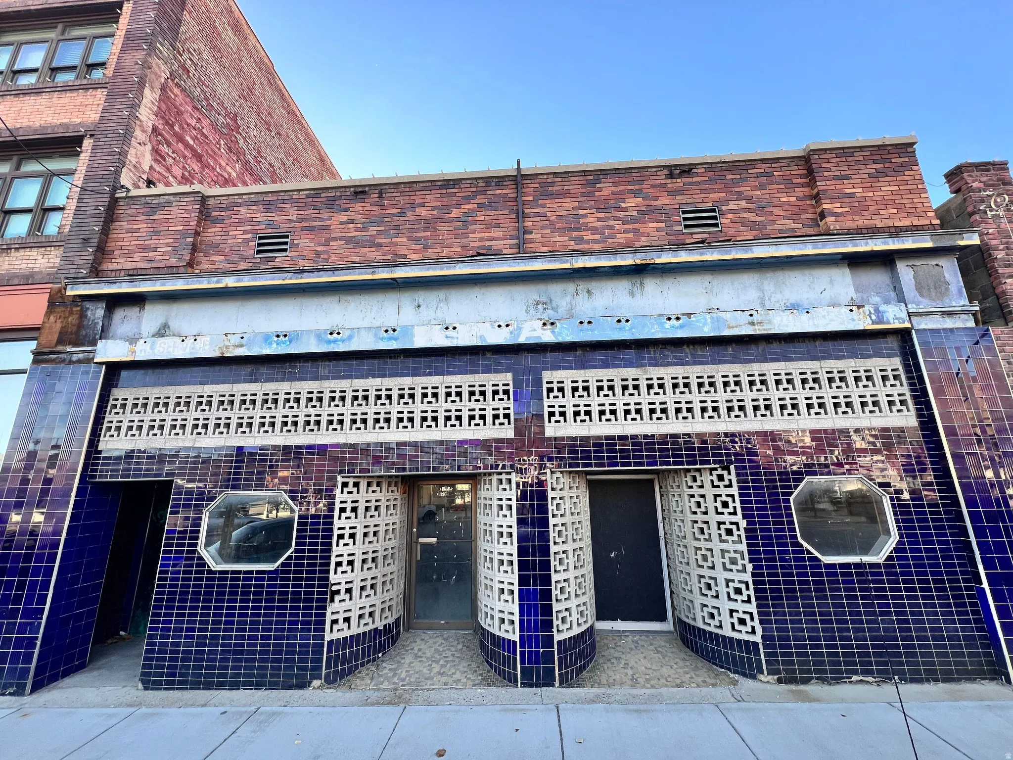 View of property. Shows the 3 different entry/access points to the property from Main Street.