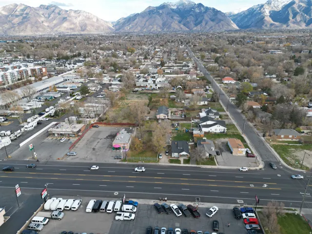 View of property location featuring a mountainous background