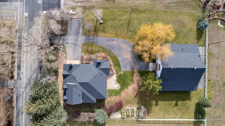 Aerial view of property and surrounding area