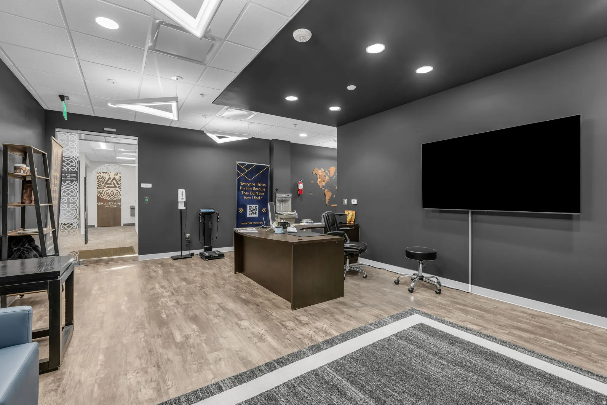 Suite 102 Lobby