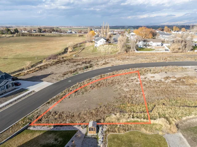 Aerial view of property's location with property boundaries highlighted