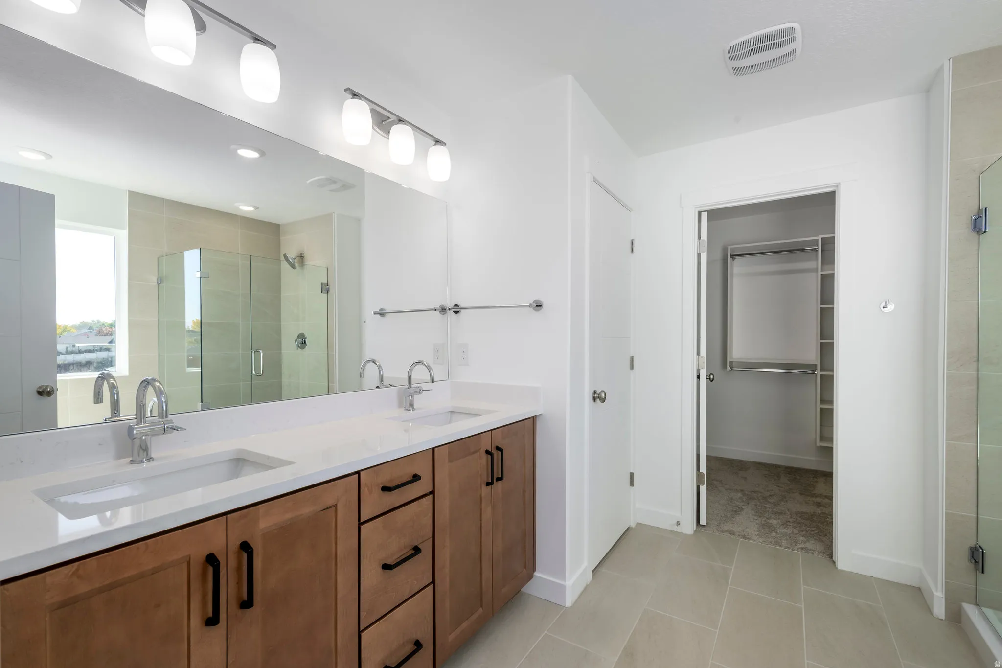 Double sinks in Primary Bathroom