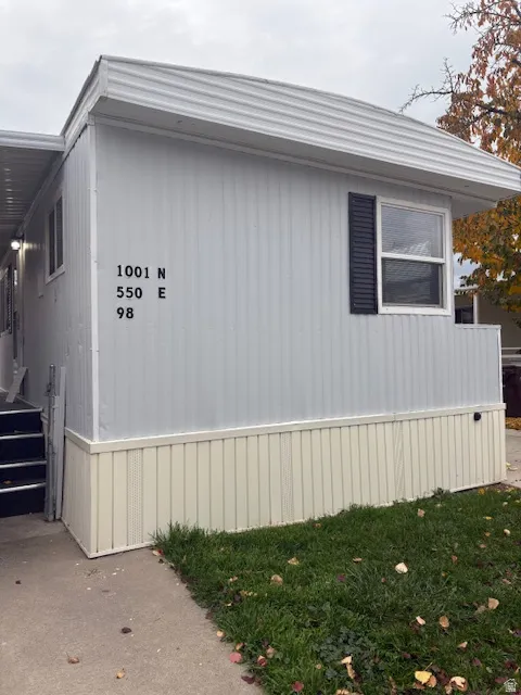 View of side of home
