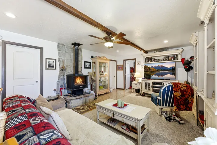 4587 S East Partoun Rd, Partoun, Utah 84083