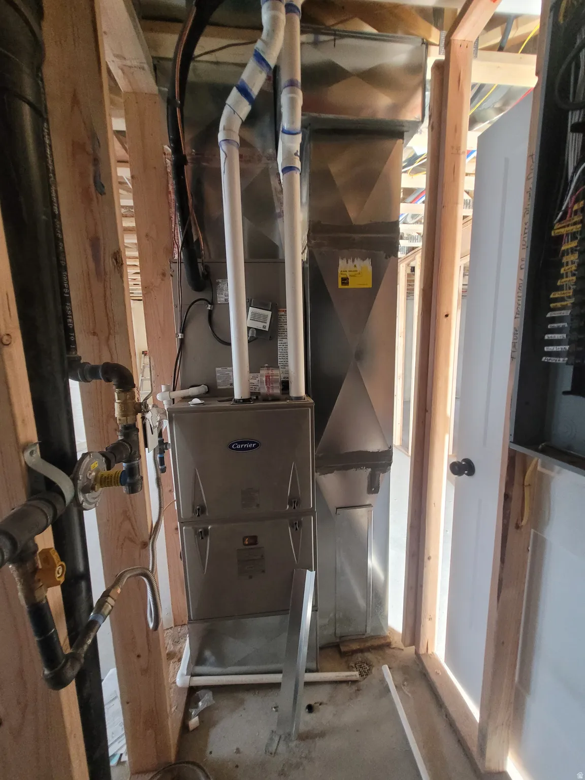 Utilities with heating unit