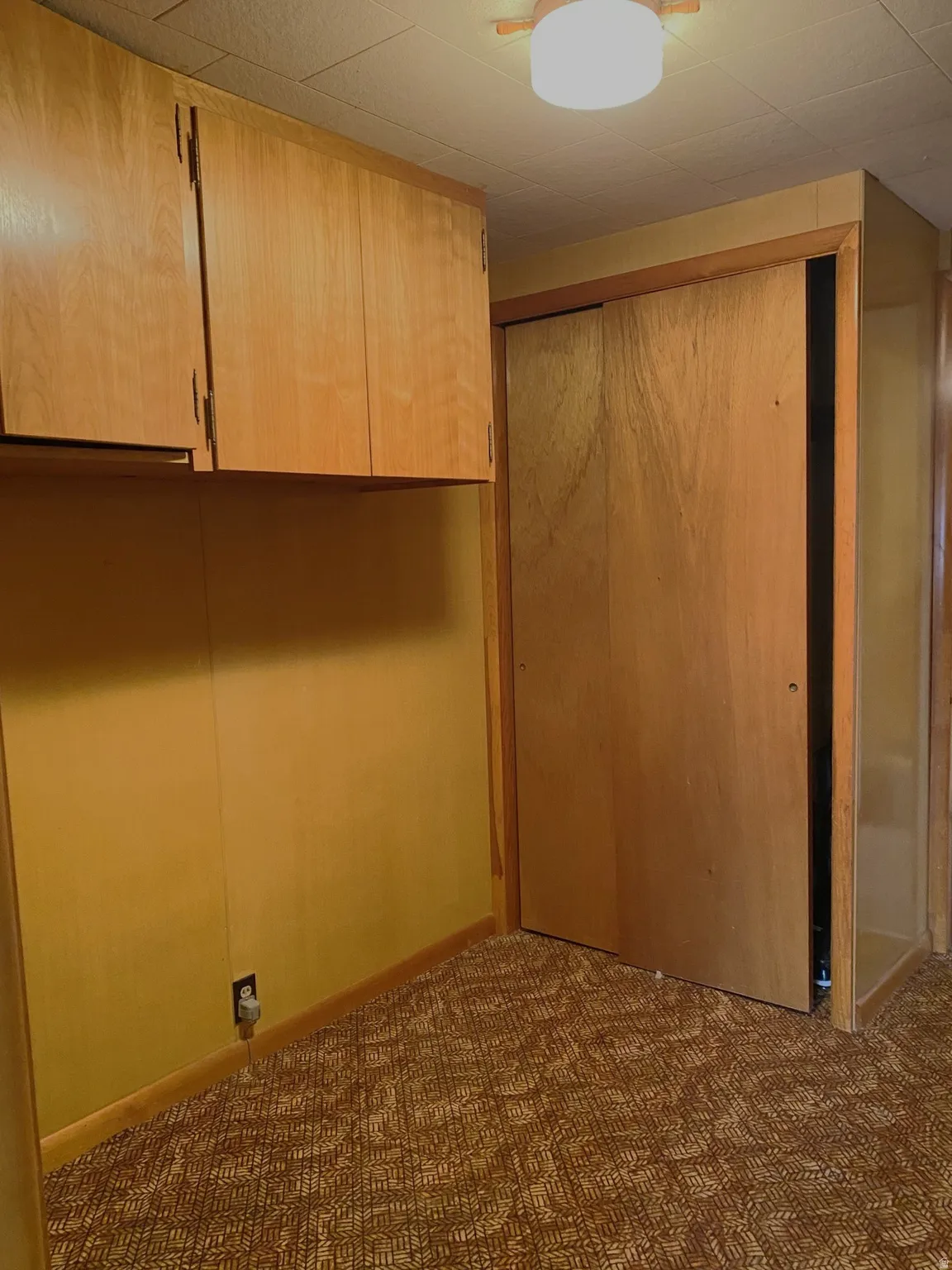 Office area or craft area