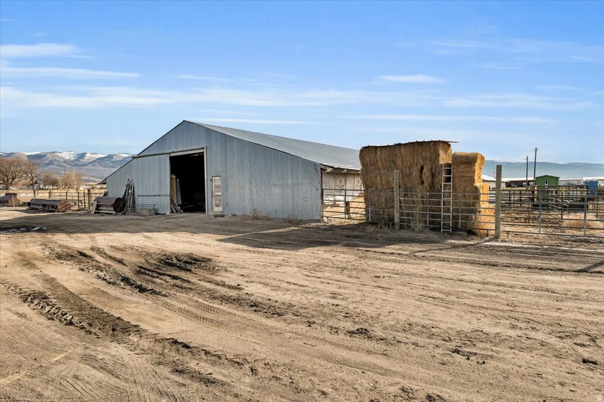 View of outdoor structure featuring a mountain view