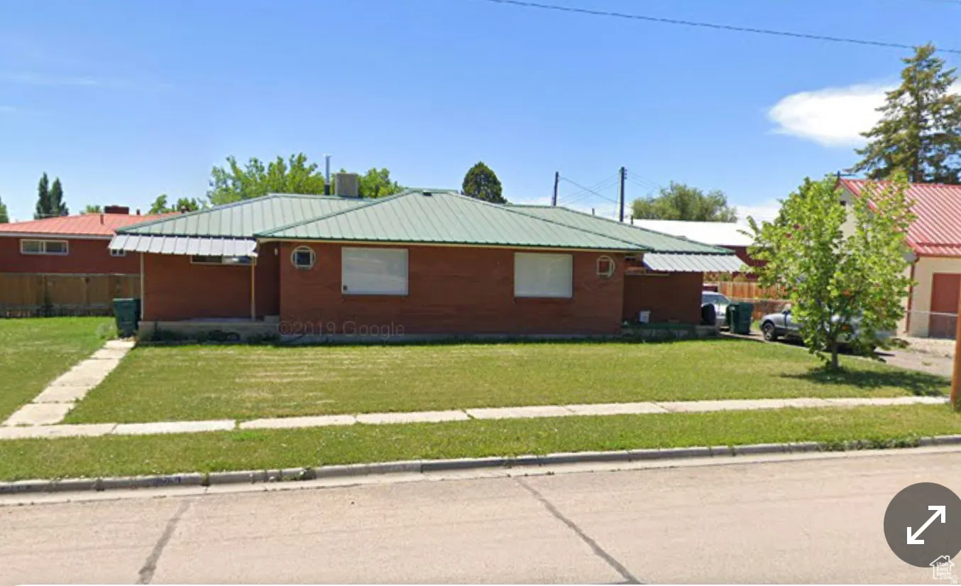Front of the duplex - the left side is the one that is available for rent.