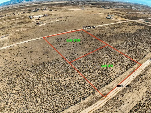 Overview of rural landscape with a desert landscape and property parcel outlined