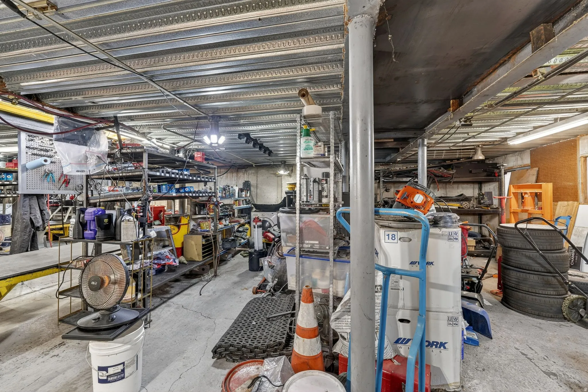 View of miscellaneous room