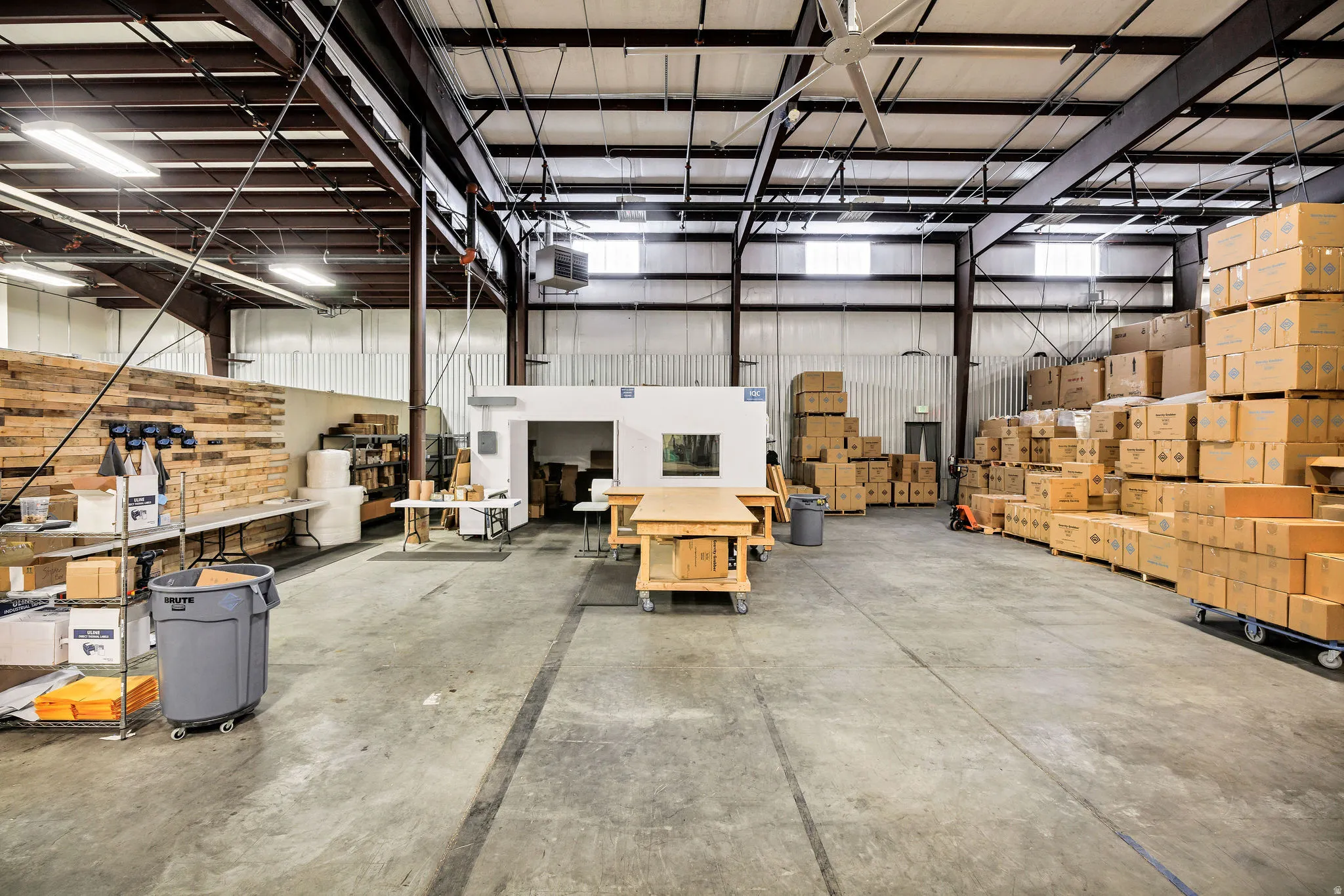 Garage with a heating unit